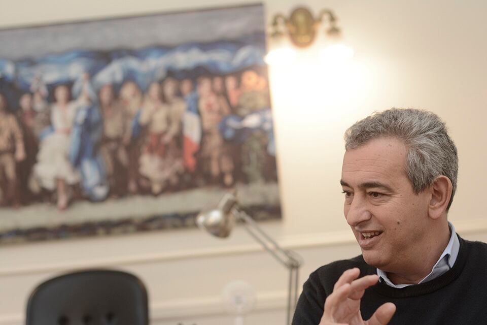 Javkin recibió a Rosario/12 en su despacho.