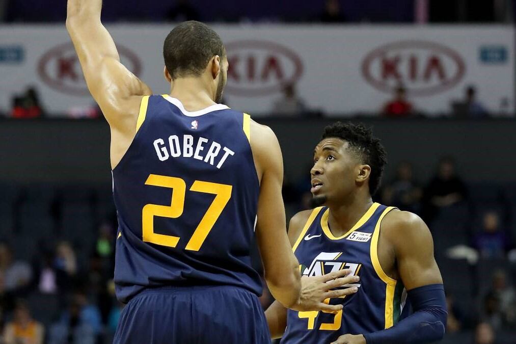 Según ESPN, Mitchell le reprochó a Gobert haber sido descuidado con la enfermedad.