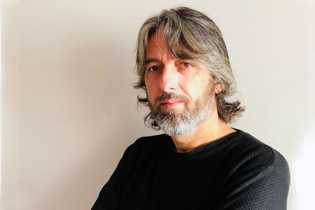 A Serrano Mancilla le llama la atención que no haya más literatura en torno a las campañas electorales.