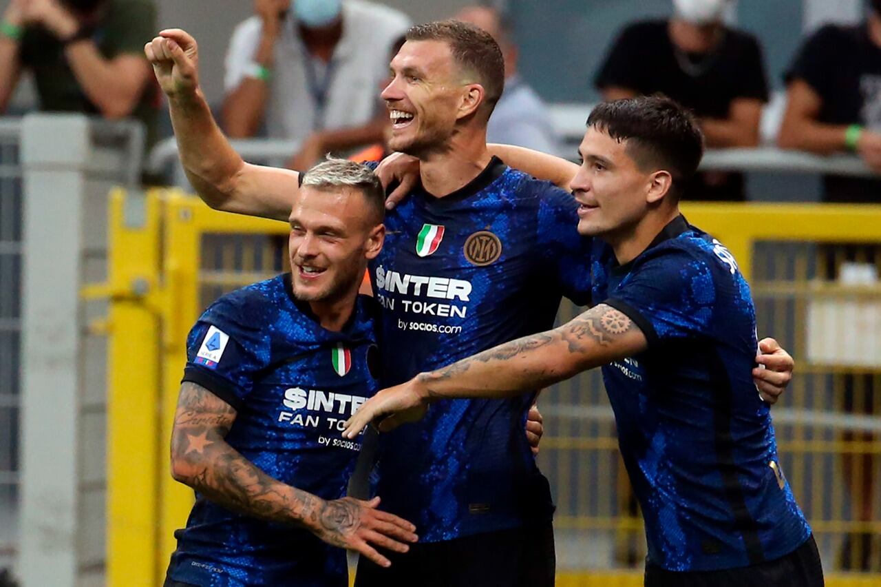 Dzeko celebró su primer gol con la camiseta de Inter