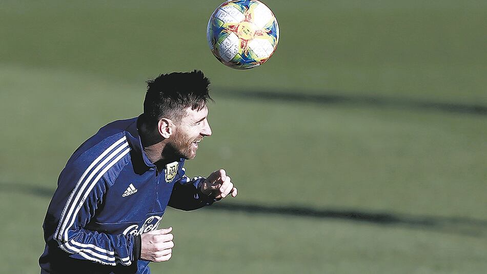 Lionel Messi, protagonista del video: "Diez argentinos en uno"