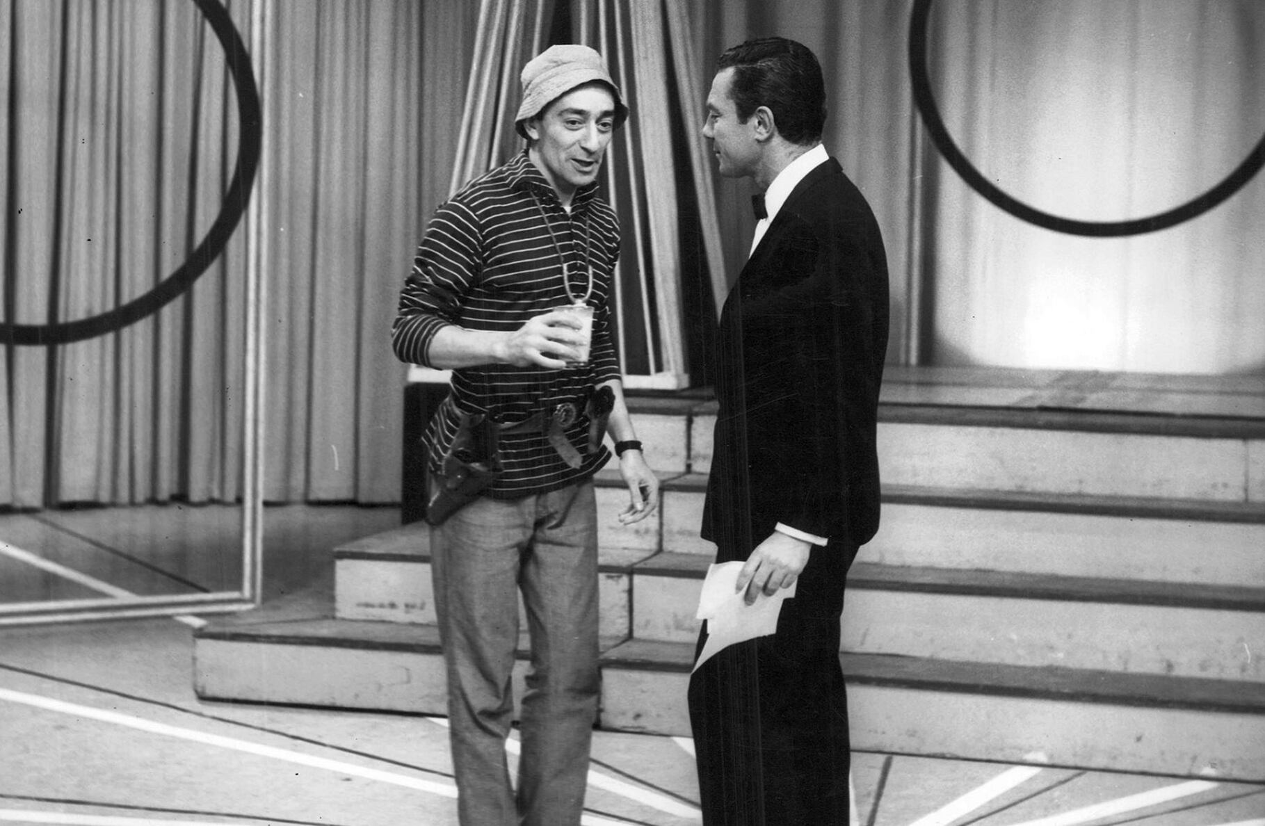 La película deja en evidencia el deplorable estado del archivo de la televisión argentina.