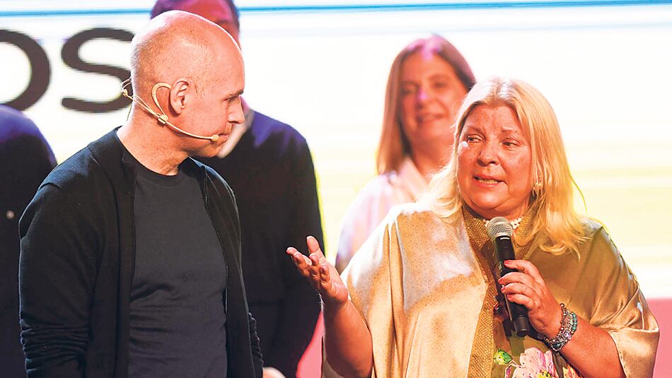 Horacio Rodríguez Larreta y Elisa Carrió festejaron el triunfo del oficialismo en la Ciudad.