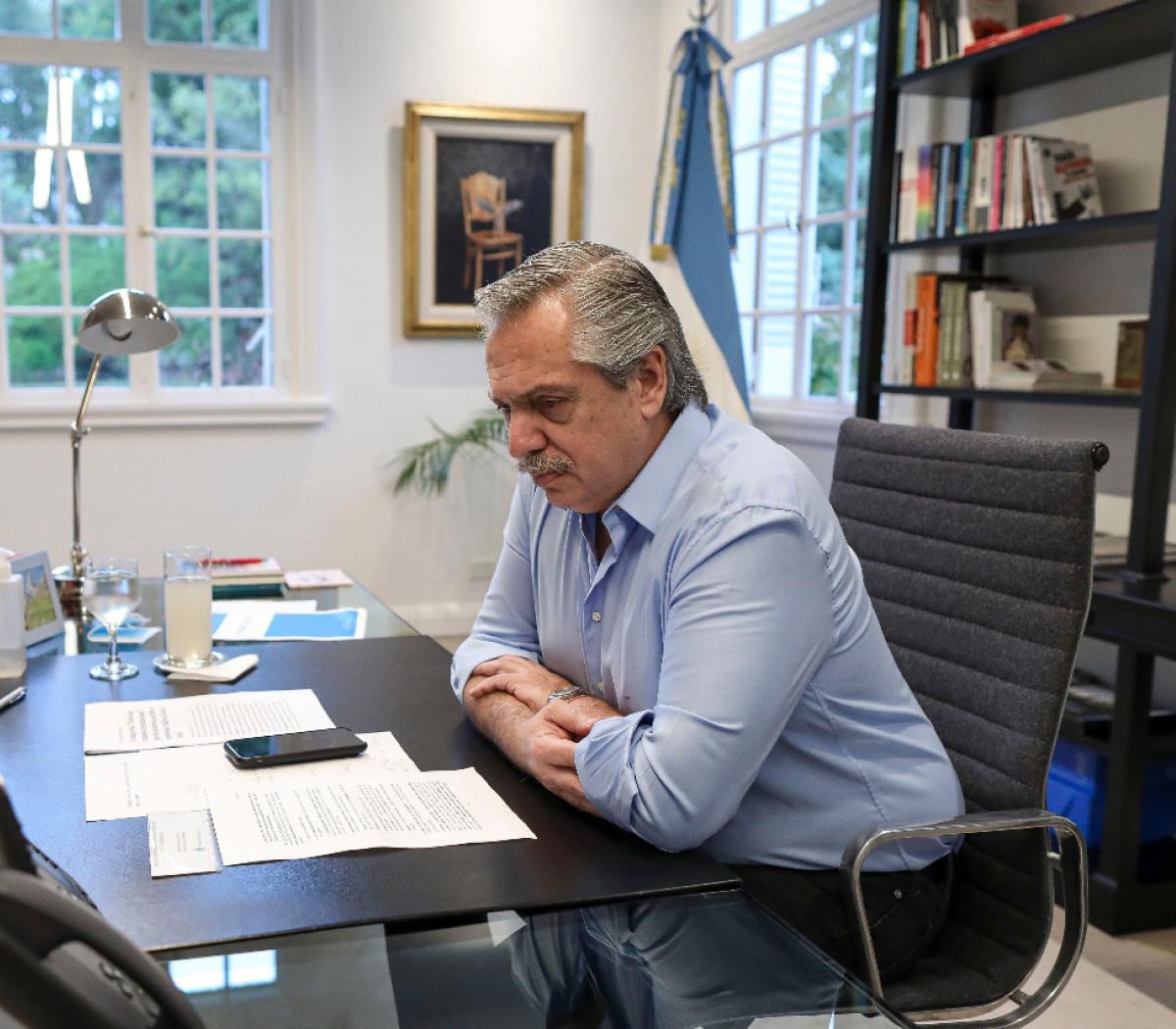 "No hay que dejarse llevar por una guerra geopolítica y comercial. Detrás de la venta de las vacunas hay un mercado de decenas y miles de millones de dólares", dijo el Presidente.