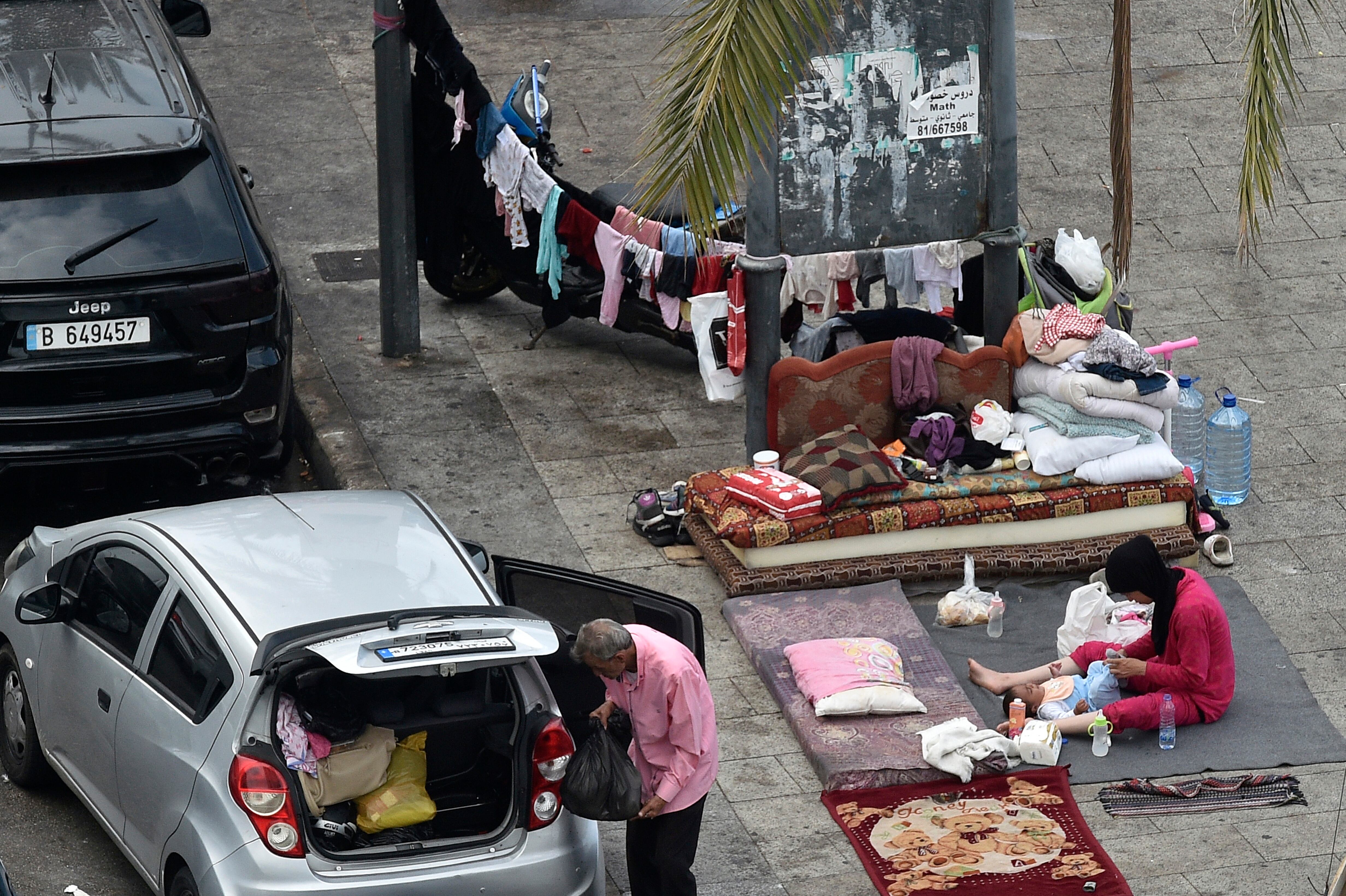 Desplazados libaneses en las calles de Beirut.