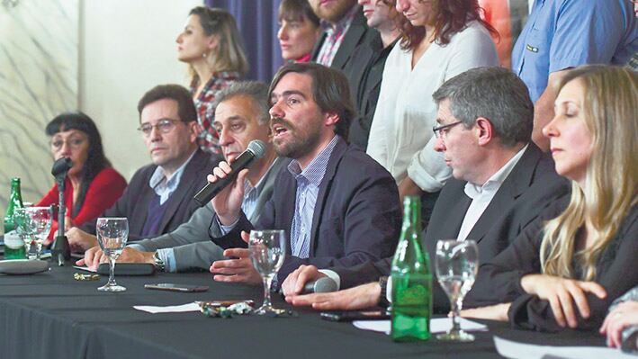 El FIT se presentò ayer en el Hotel Castelar.