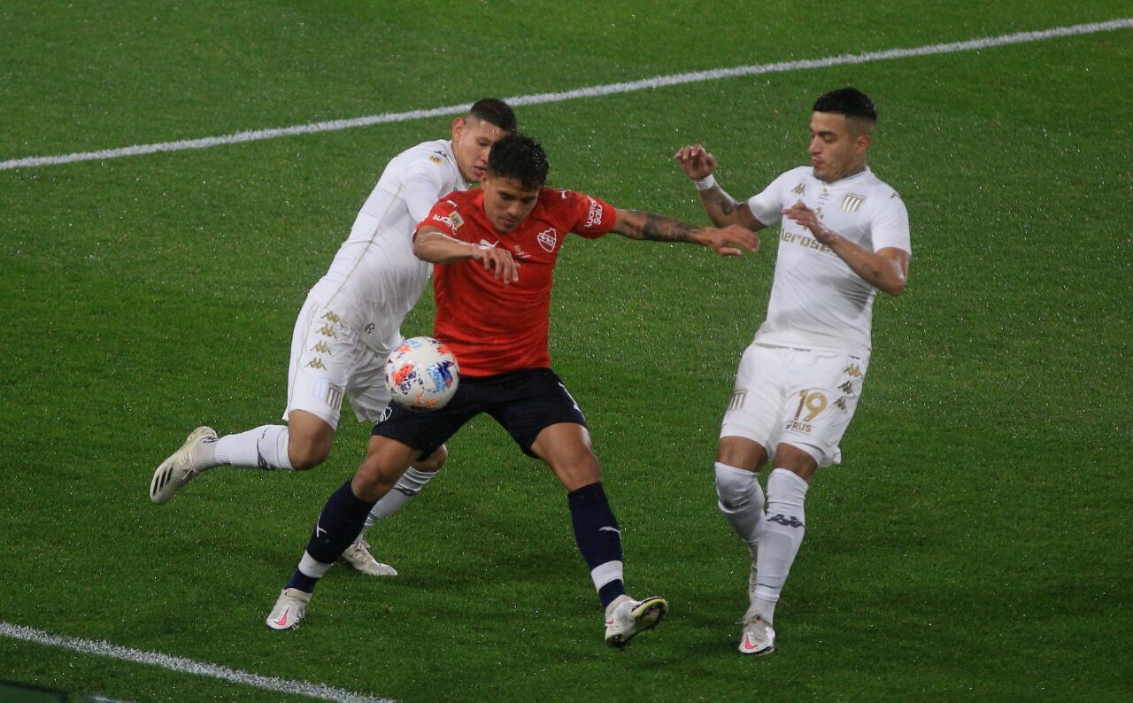 Los de Avellaneda, cerquita en el mapa y en la cima del torneo