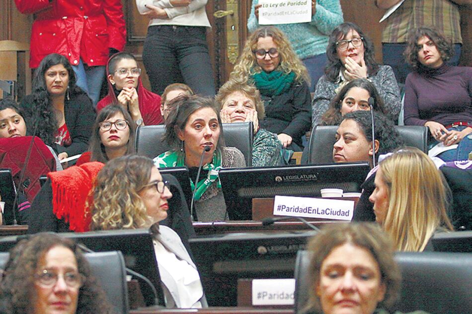 Hace dos semanas, los bloques peronistas y el PJ Capital convocaron a un acto por la paridad.