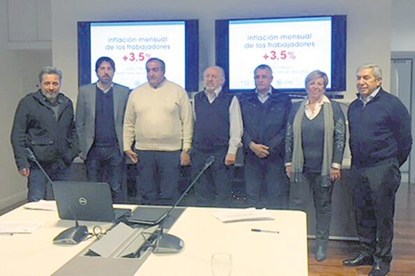 Víctor Santa María, Nicolás Trotta, Héctor Daer, Hugo Yasky, entre otros, en la presentación del informe sobre inflación.