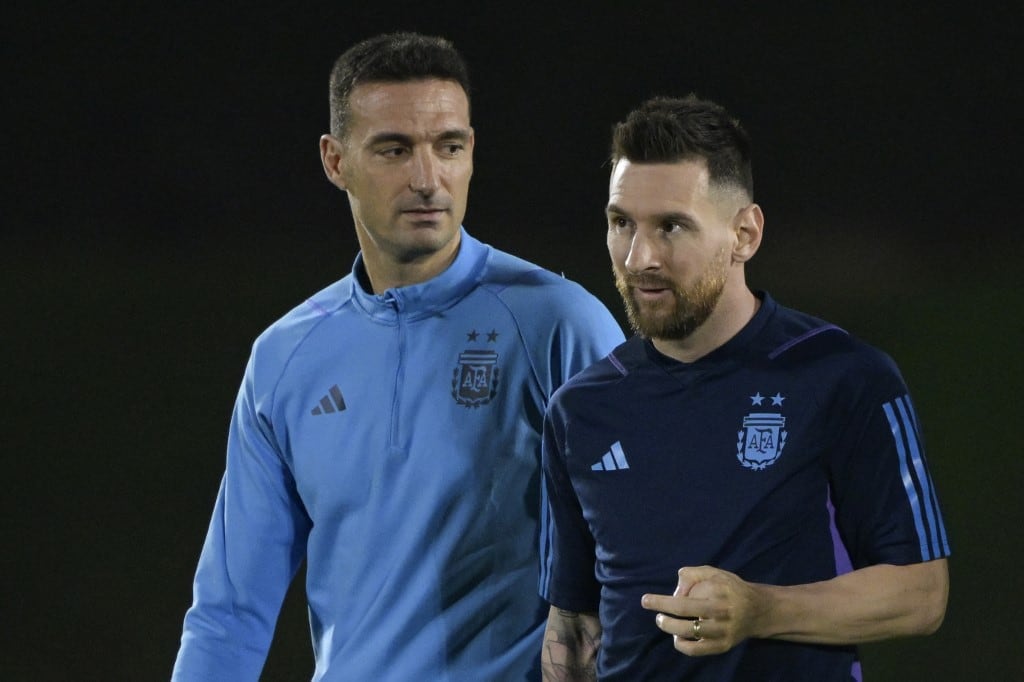 Lionel Scaloni y su tocayo, Messi.