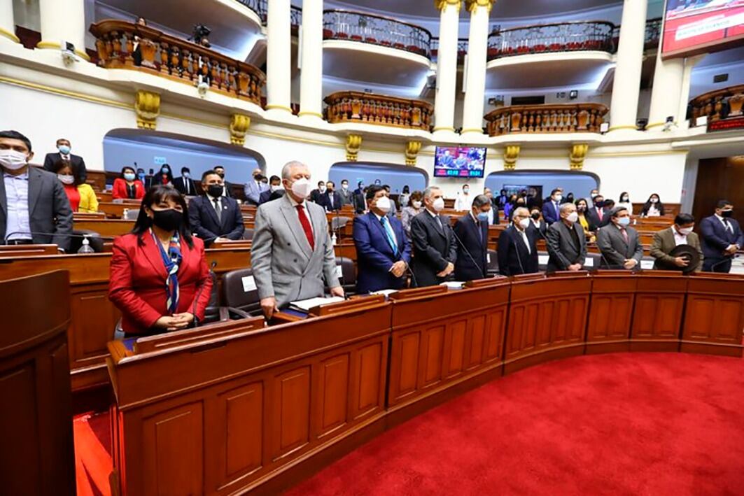 El gabinete encabezadoporMirtha Vázquez consiguió el voto de confianza en el gobierno.