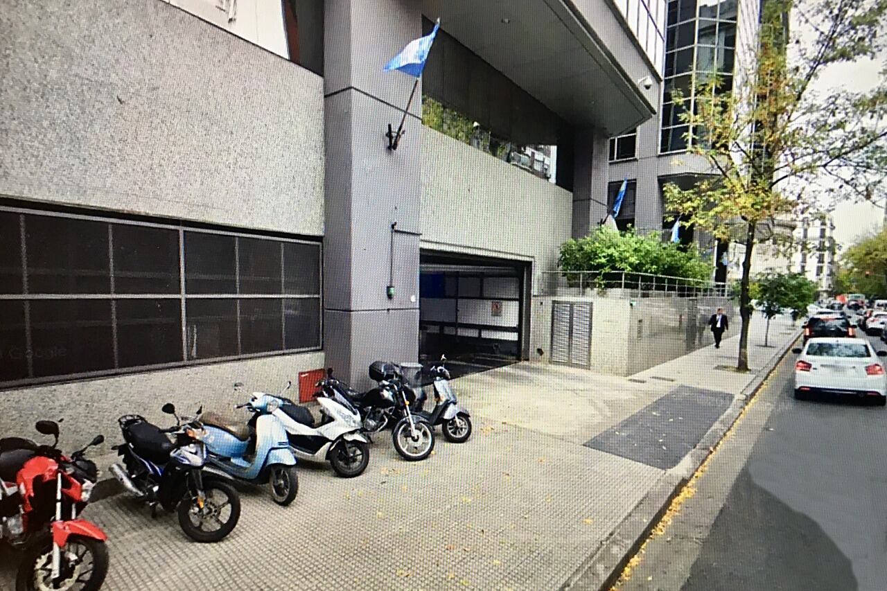 El estacionamiento en el anexo de Diputados, donde se instalaba una agente y avisaba las salidas.