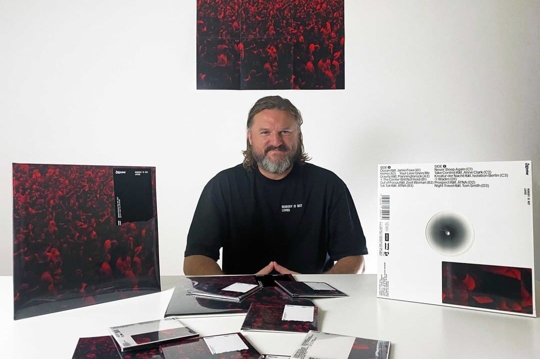 Mladen Solomun nació en Bosnia pero vivió desde chico en la ciudad de Hamburgo, en Alemania. 