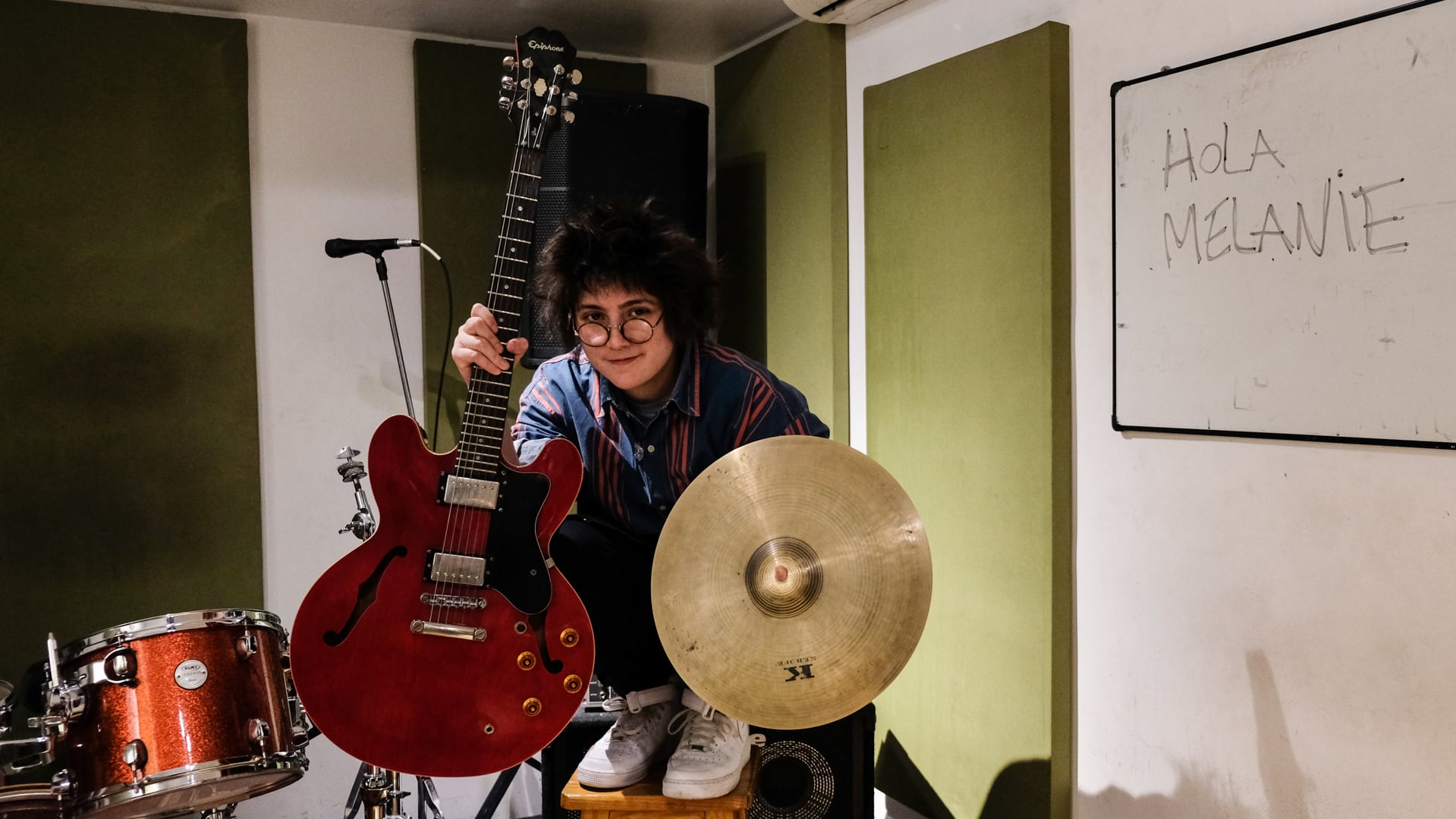 Melanie Williams publicó Comprensión1, donde atraviesa la teoría musical con actitud y ganas de diversión.