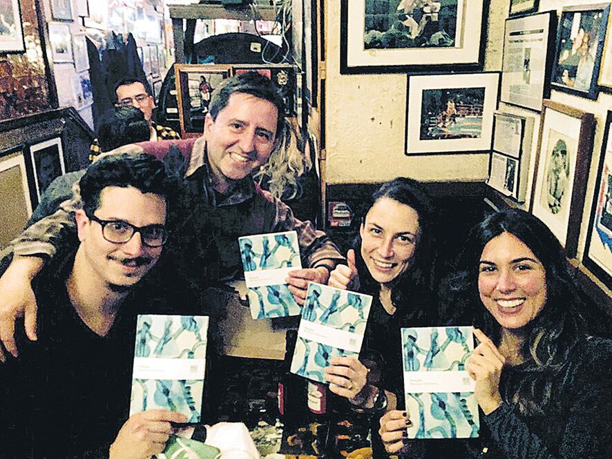 Los editores de Chatos inhumanos contribuyen culturalmente a la resistencia contra la xenofobia. 