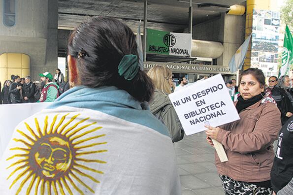 “No vamos a aceptar ni un despido más en la Biblioteca Nacional”, se dijo en el acto de ayer.