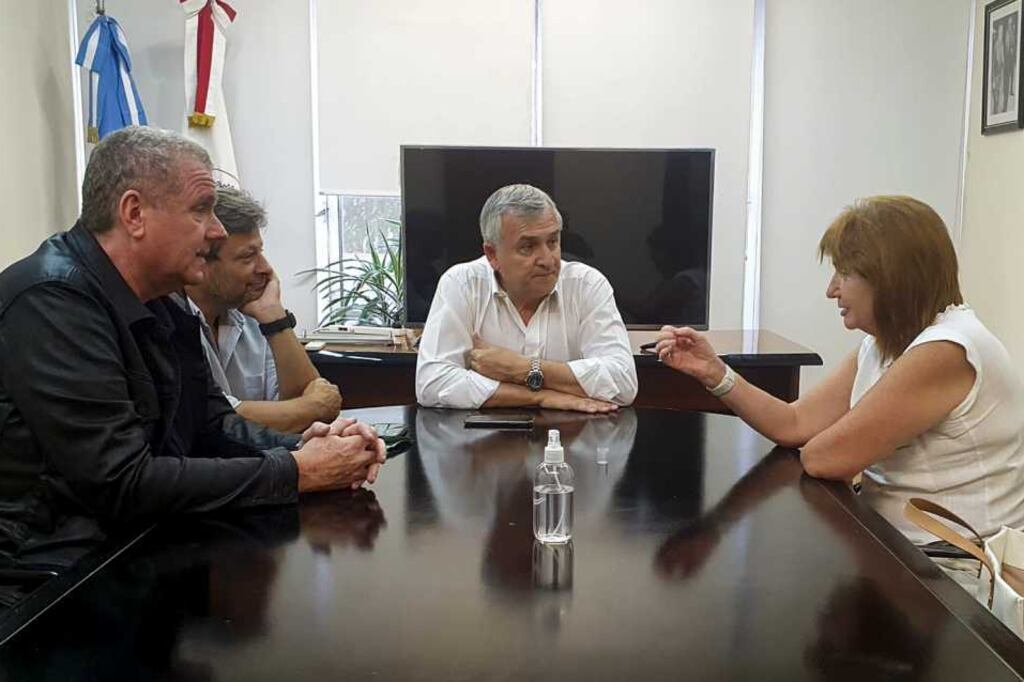 Gerardo Millman, Guillermo Hoerth, Gerardo Morales y Patricia Bullrich, en la sede del Comité Nacional de la UCR.