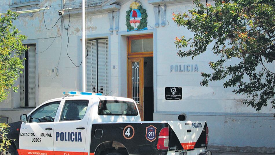 Los tres comisarios eran peritos y aseguraron que se trató de un suicidio. El destacamento dio una mano.