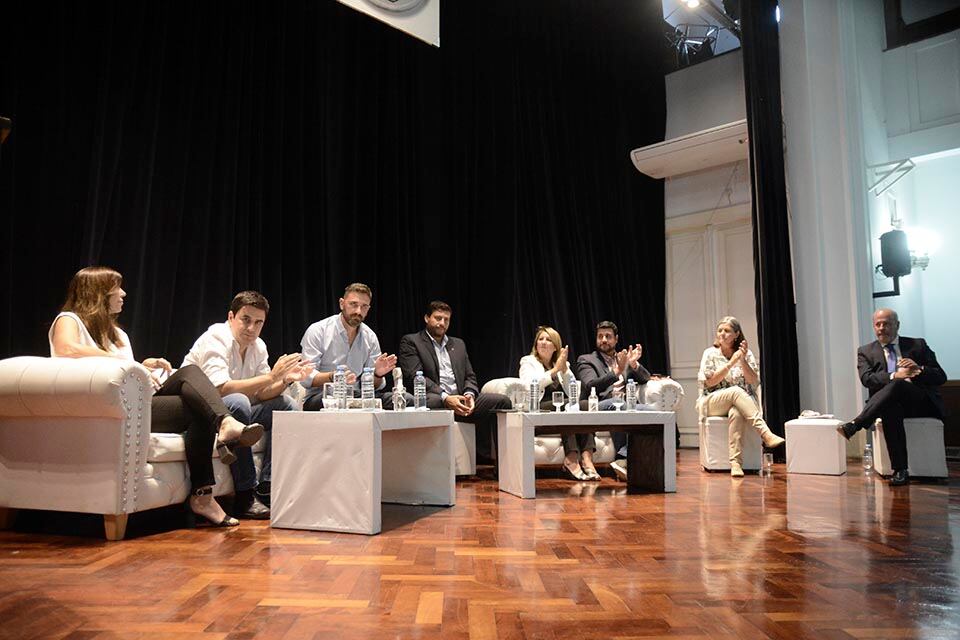 Legisladores nacionales en Ingeniería.