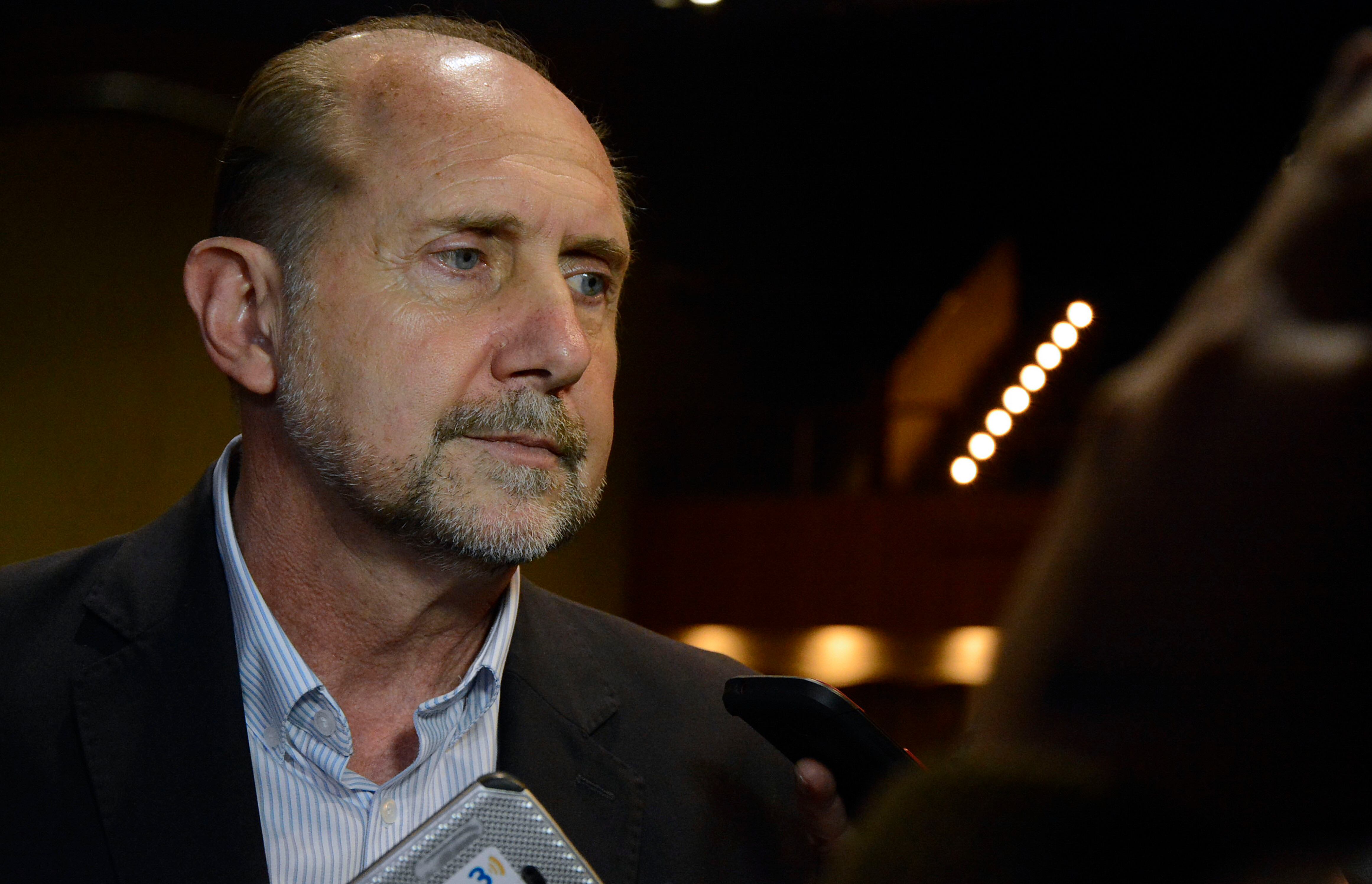 La iniciativa de apoyar la demanda de Lifschitz ante la Corte fue propuesta por Perotti.