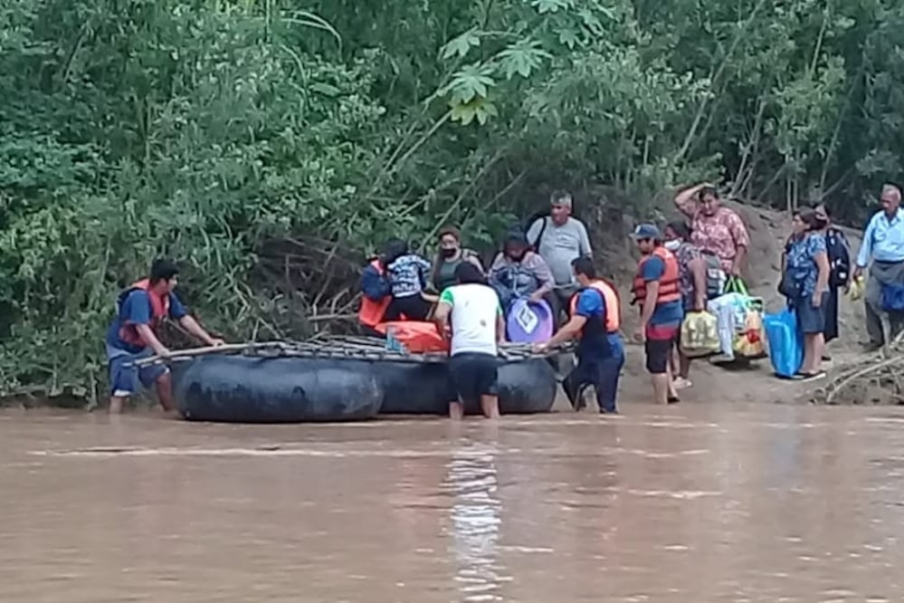 El cruce del Bermejo en cámaras infladas, los gomones