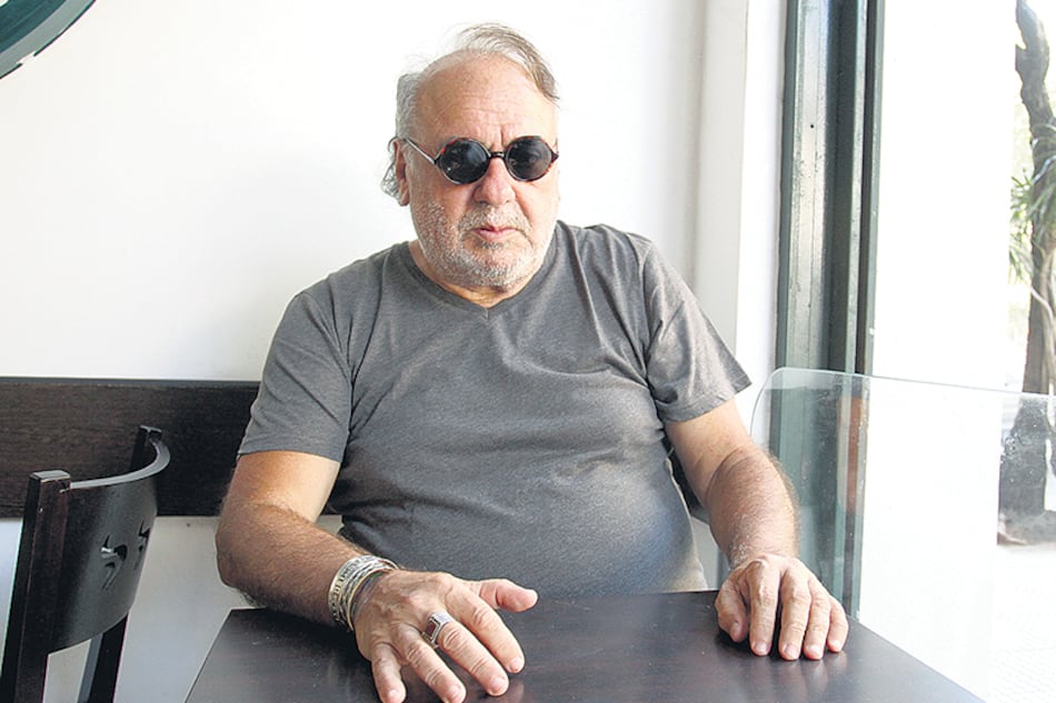 “Podemos no puede darse el lujo de sacudir todo un aparato histórico que por fin logró ser distinto”, afirma Alemán.