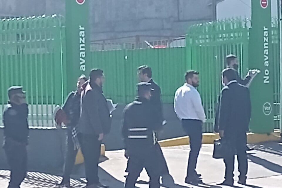 Reconstrucción en el supermercado Vea