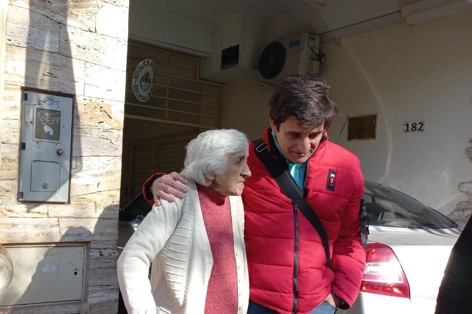 María Rivero, viuda de Juan Ángel, ayer en los tribunales.
