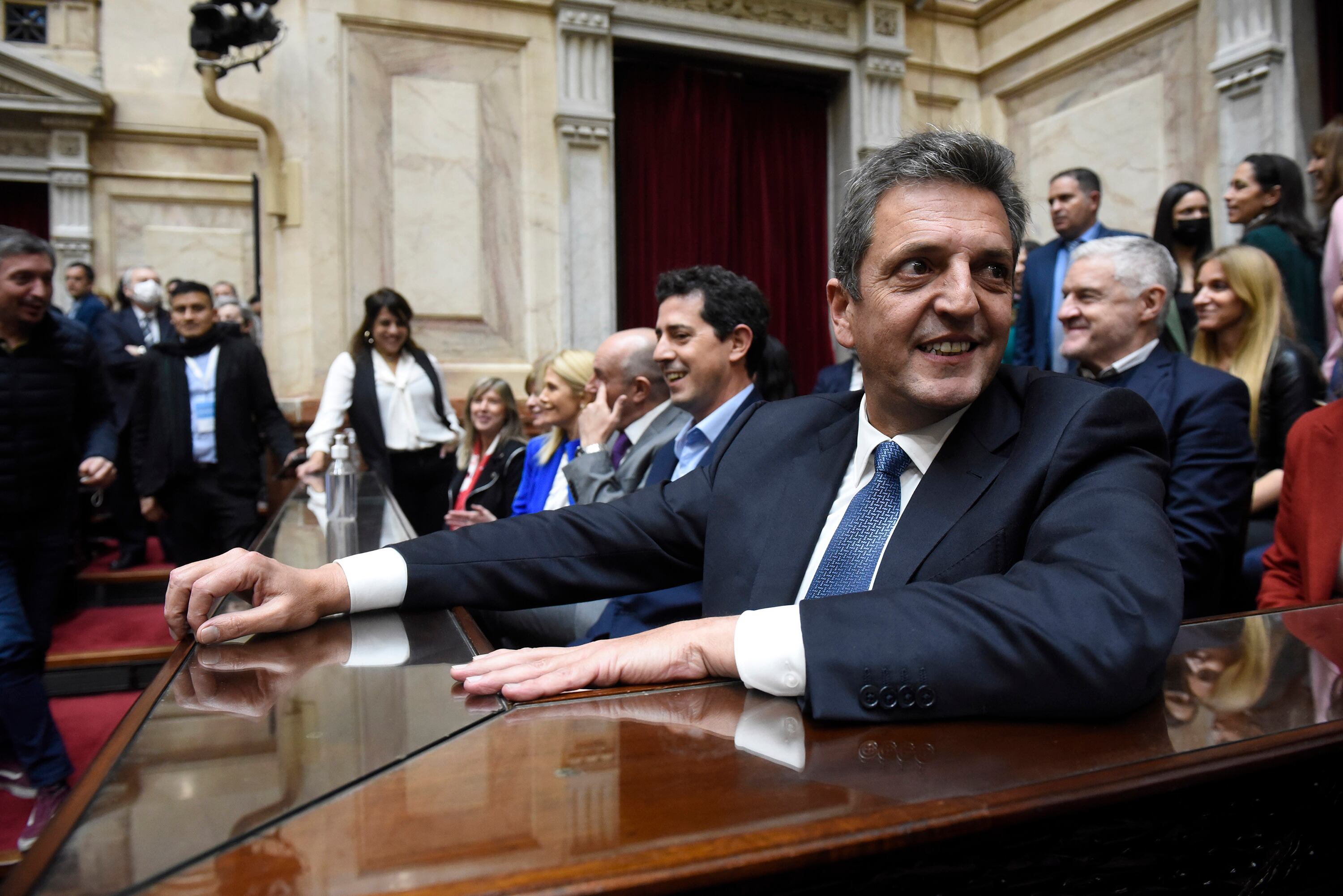 Massa, en sus últimas horas como diputado antes de asumir en Economía