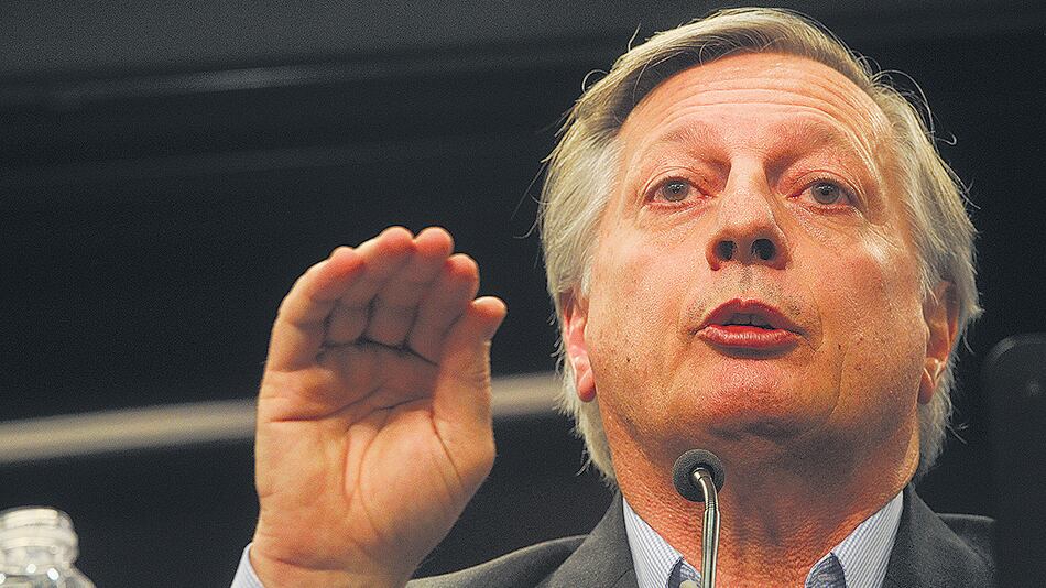 El ministro de Energía, Juan José Aranguren, cuida los negocios de las grandes petroleras.