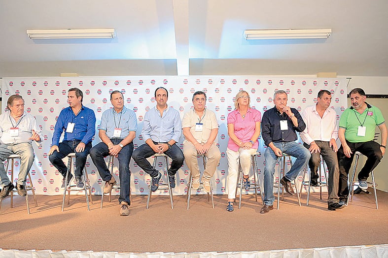 La plana mayor de la UCR encabezó ayer en Villa Giardino su encuentro nacional, que terminará hoy.