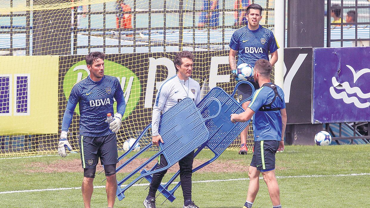Barros Schelotto sigue trabajando para que el equipo no se relaje en la cima del campeonato.