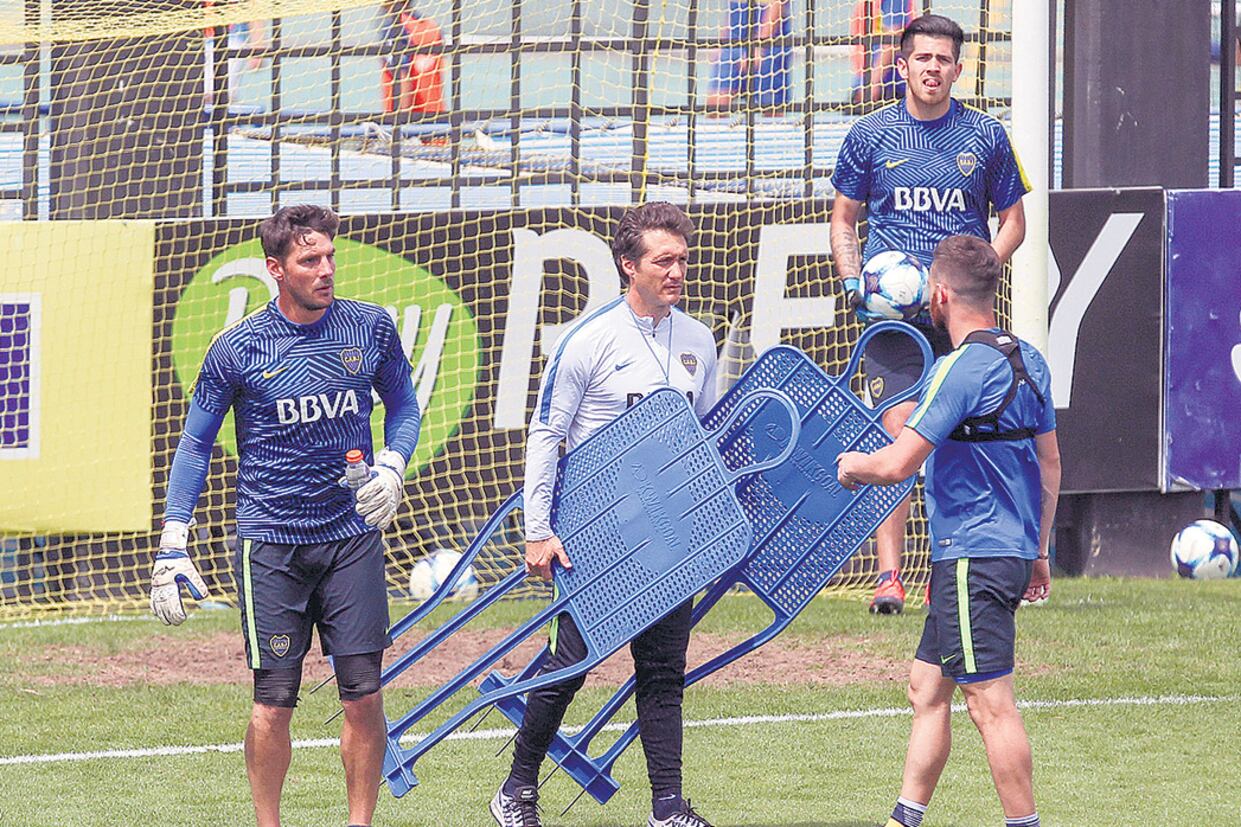 Barros Schelotto sigue trabajando para que el equipo no se relaje en la cima del campeonato.