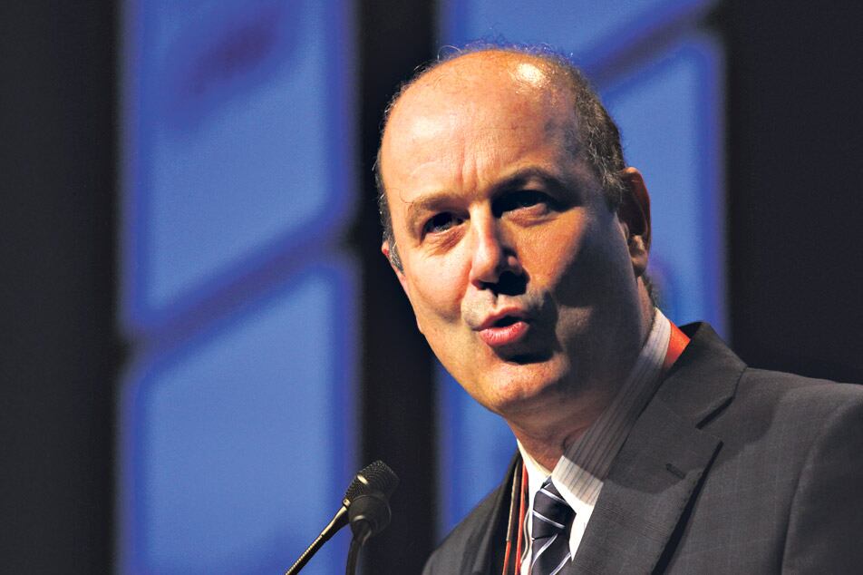 Federico Sturzenegger, del BC, repite medidas peligrosas de la crisis 2001.