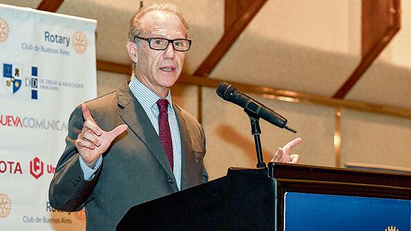 Carlos Rosenkrantz, presidente de la Corte Suprema, respondió algunas preguntas en el Rotary Club.