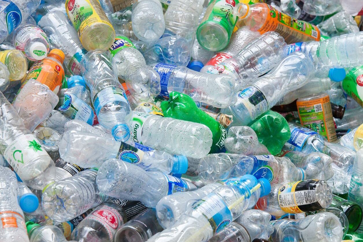 En la Argentina se producen 15 millones de envases de bebidas por día.