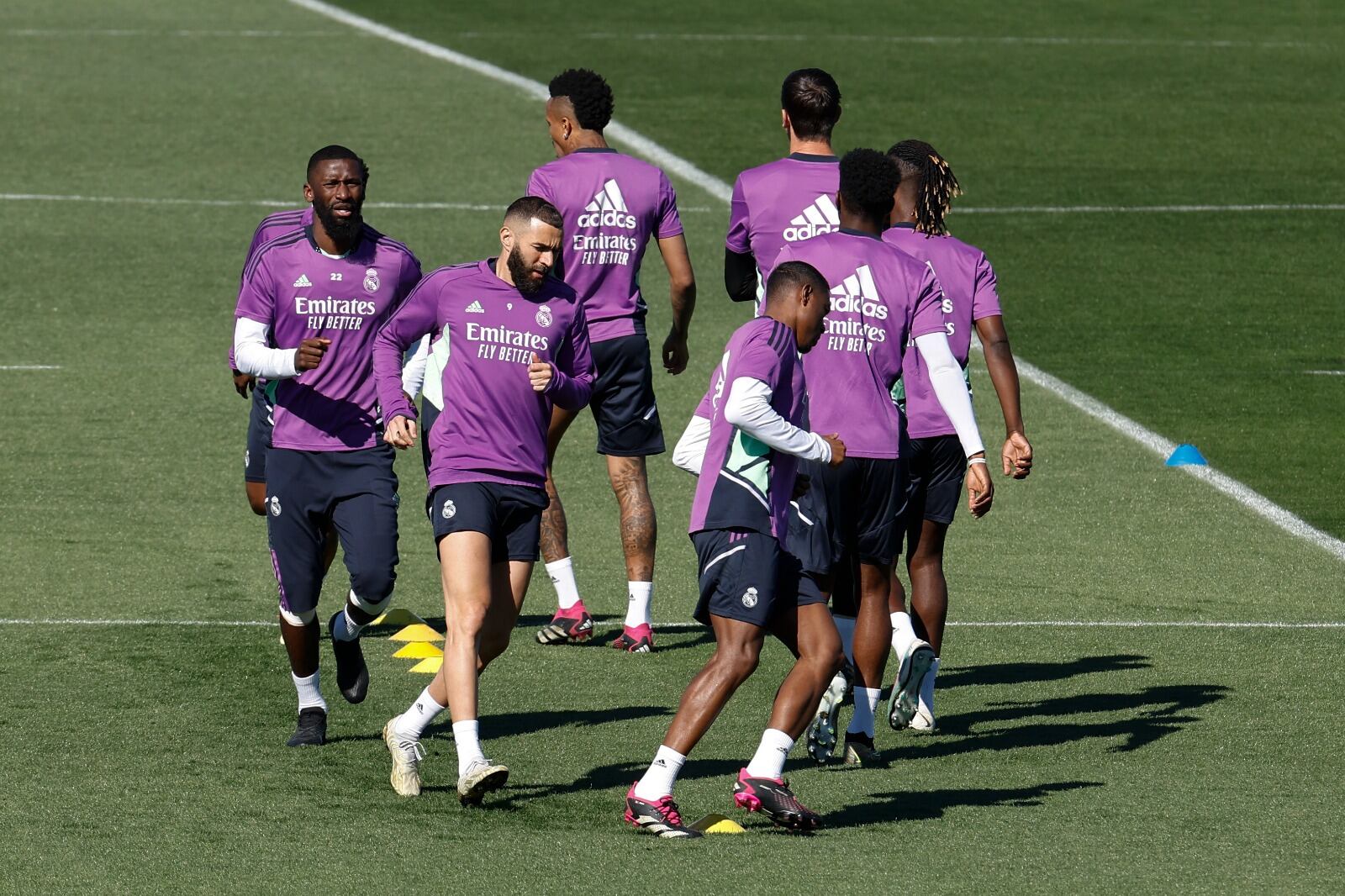 Los jugadores del Madrid durante la práctica