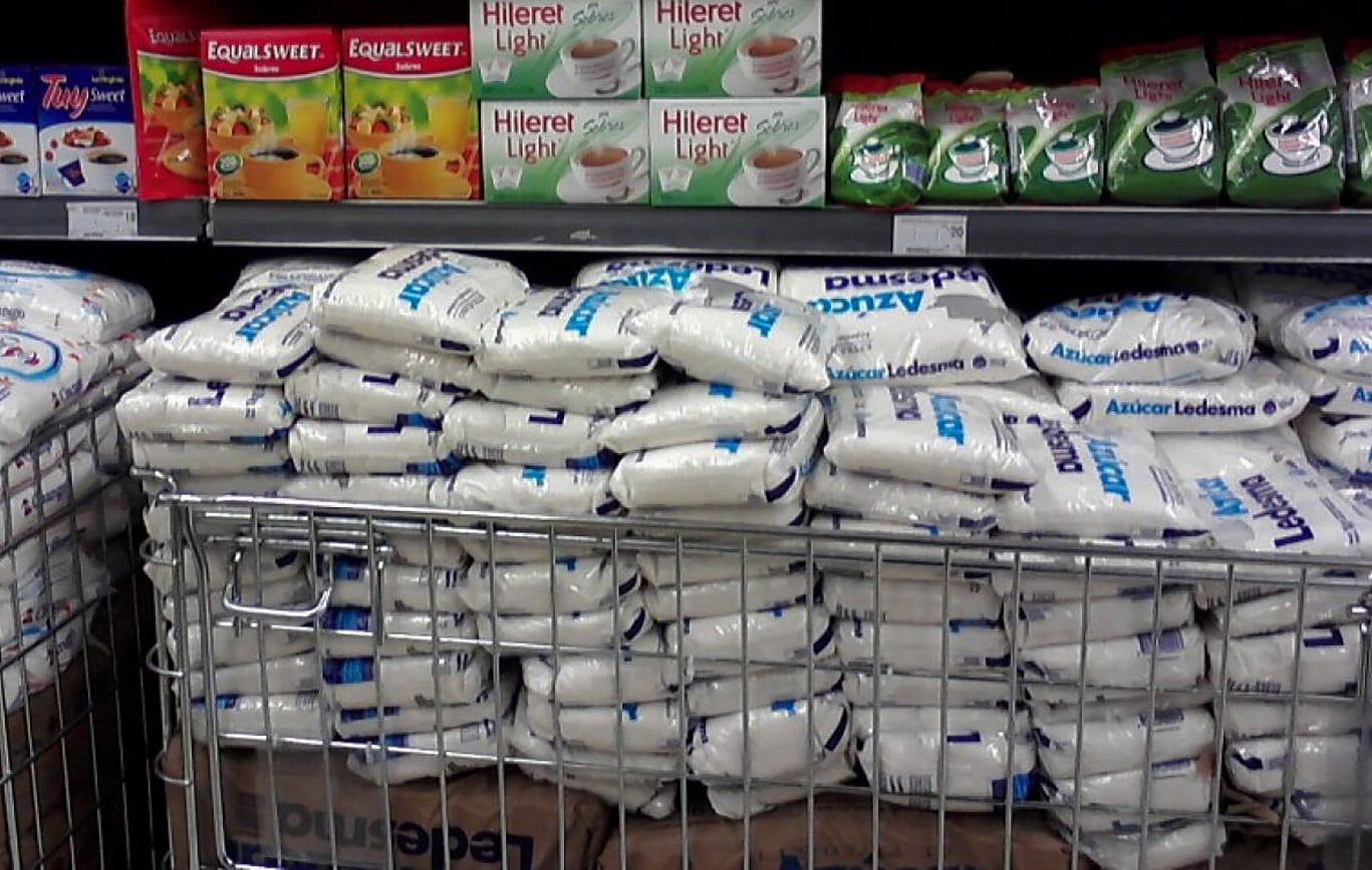 El precio del azúcar subió de 107 a 199 pesos en los mayoristas.