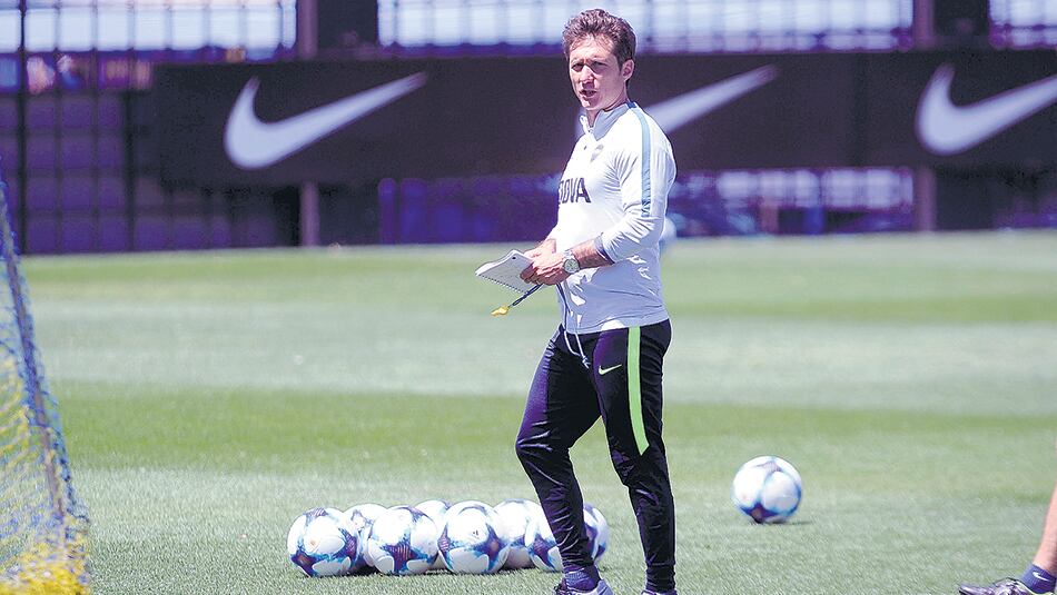 El técnico sigue perdiendo jugadores por lesiones.