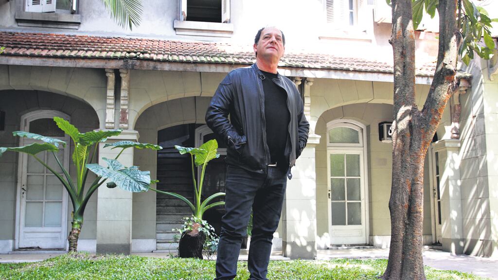 “No quiero tener un oficio alejado de mis principios. Actuar no me es un esfuerzo, es un lujo”, afirma Julio Chávez.Bernardino Avila