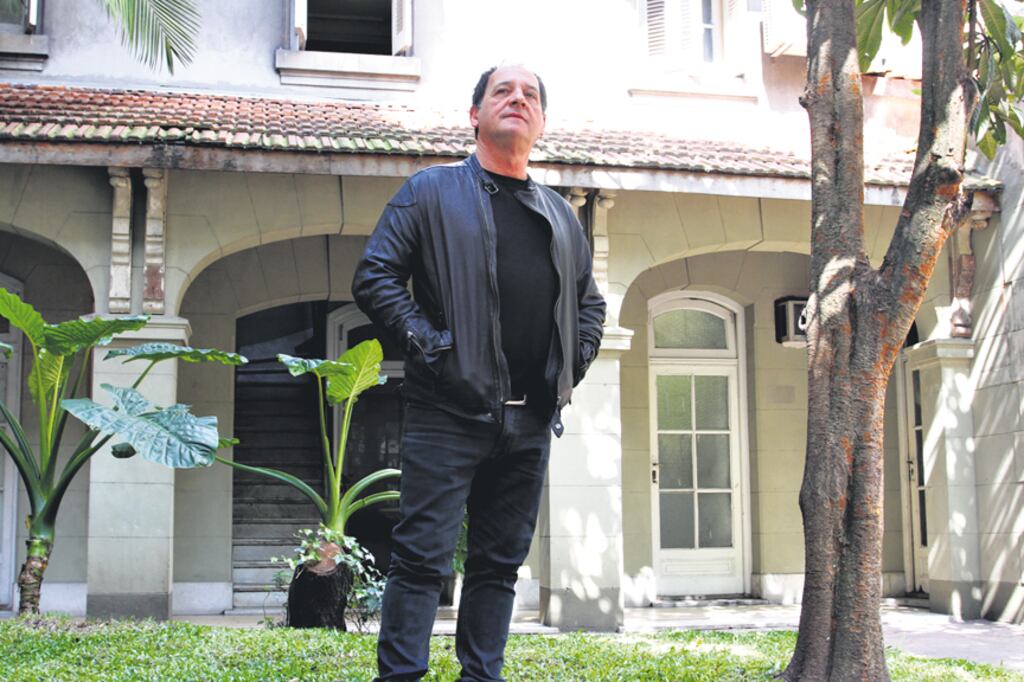 “No quiero tener un oficio alejado de mis principios. Actuar no me es un esfuerzo, es un lujo”, afirma Julio Chávez.Bernardino Avila