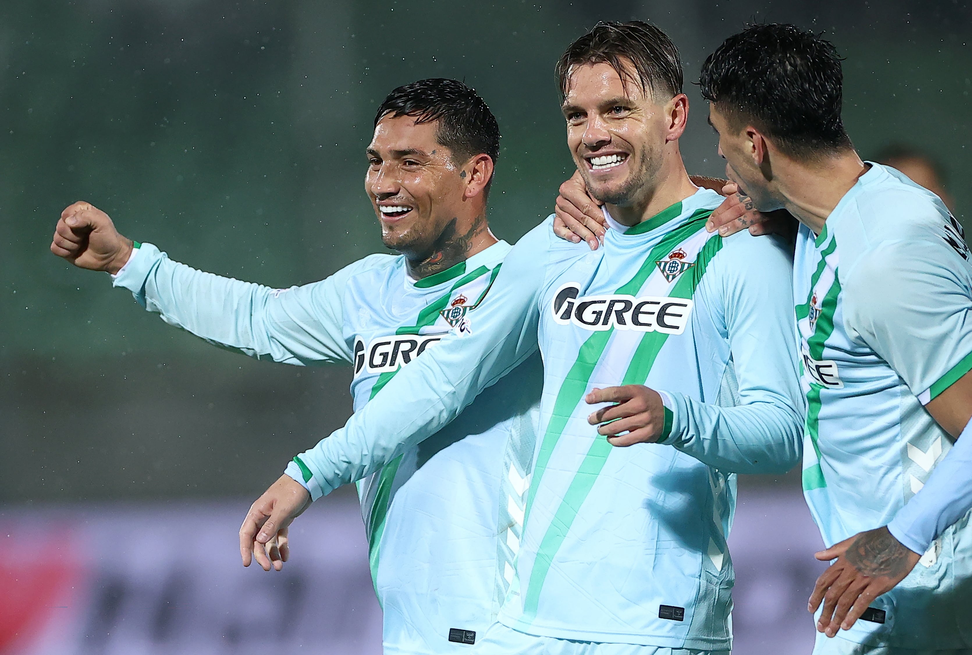 Lo Celso celebra el primero de Betis en Bulgaria