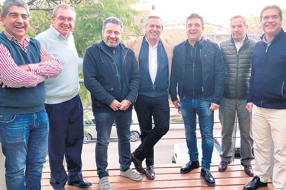 Santa María, Fernández, Artaza y Solá se reunieron en Resistencia con Capitanich y dirigentes locales.