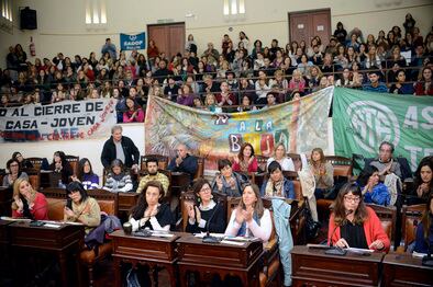 Trabajadores de Salud Pública y sindicatos, entre otros, participaron de la audiencia.