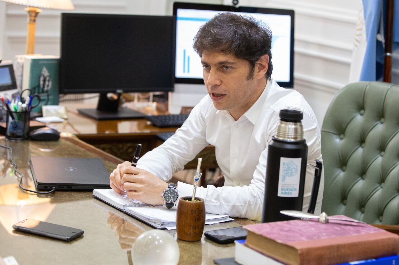 Axel Kicillof habló de todo y se detuvo en la actitud de la Larreta respecto de las clases.