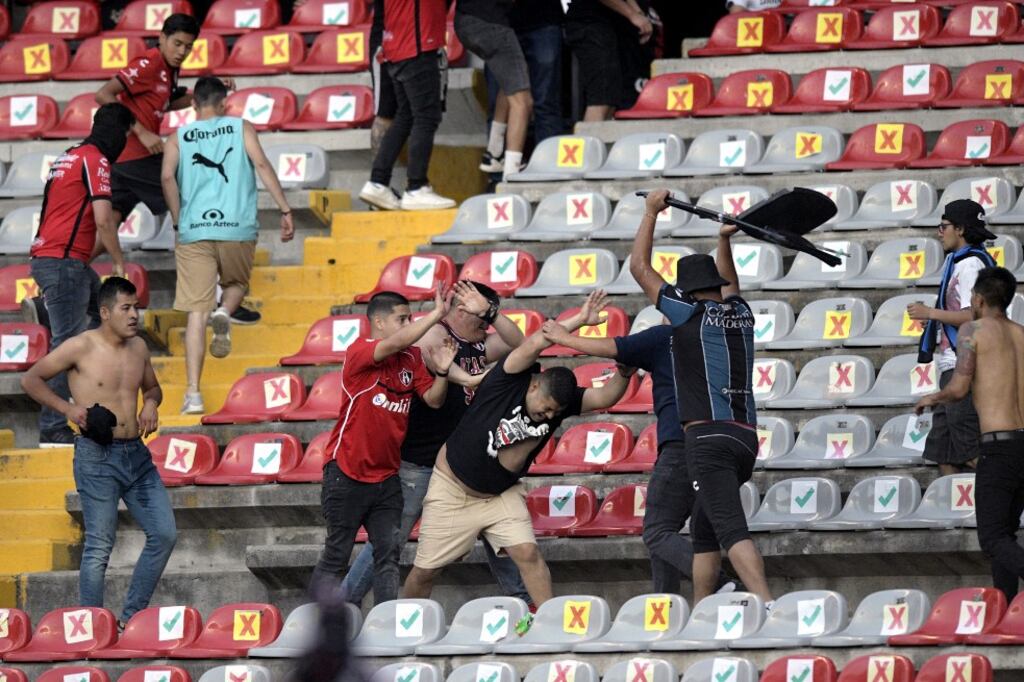 Escenas de la locura desatada en el estadio del Querétaro