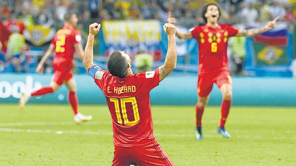 Hazard, la figura de Bélgica, festeja el pase a las semifinales del Mundial.