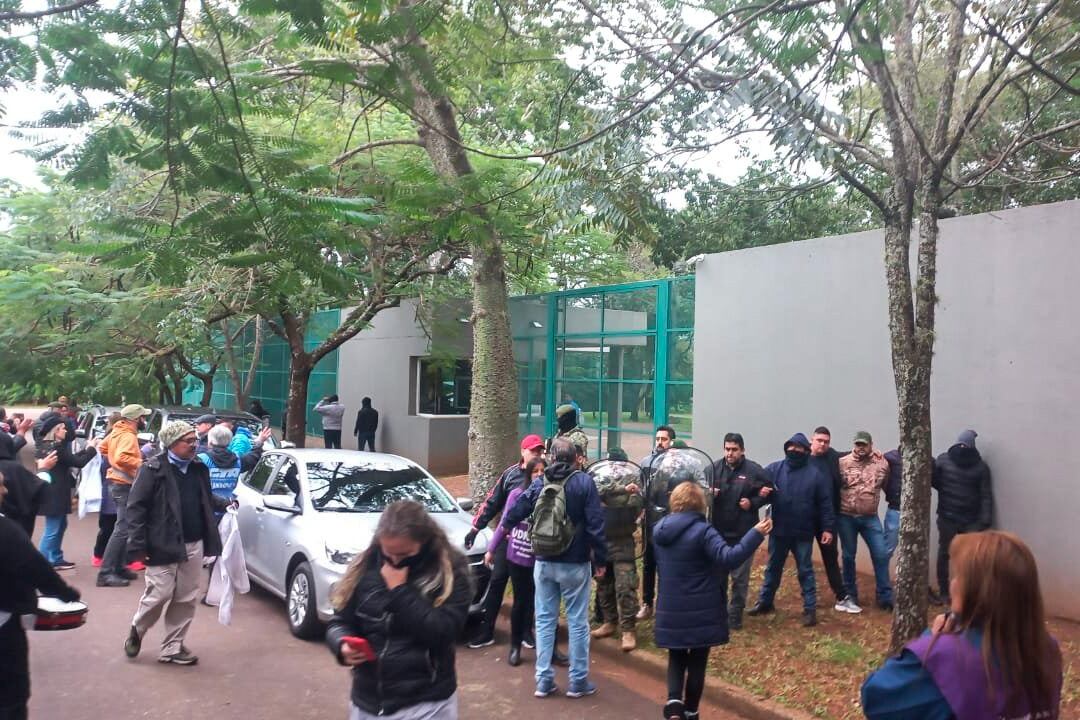 La casa de Rovira, en el lujoso barrio de Puerto Laurel