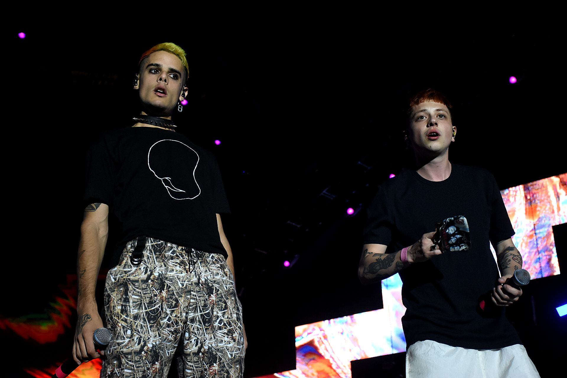 Ca7riel sacó "McFly" y Paco Amoroso soltó "Todo el día": simples conectados antes de su llegada a Obras, este viernes.