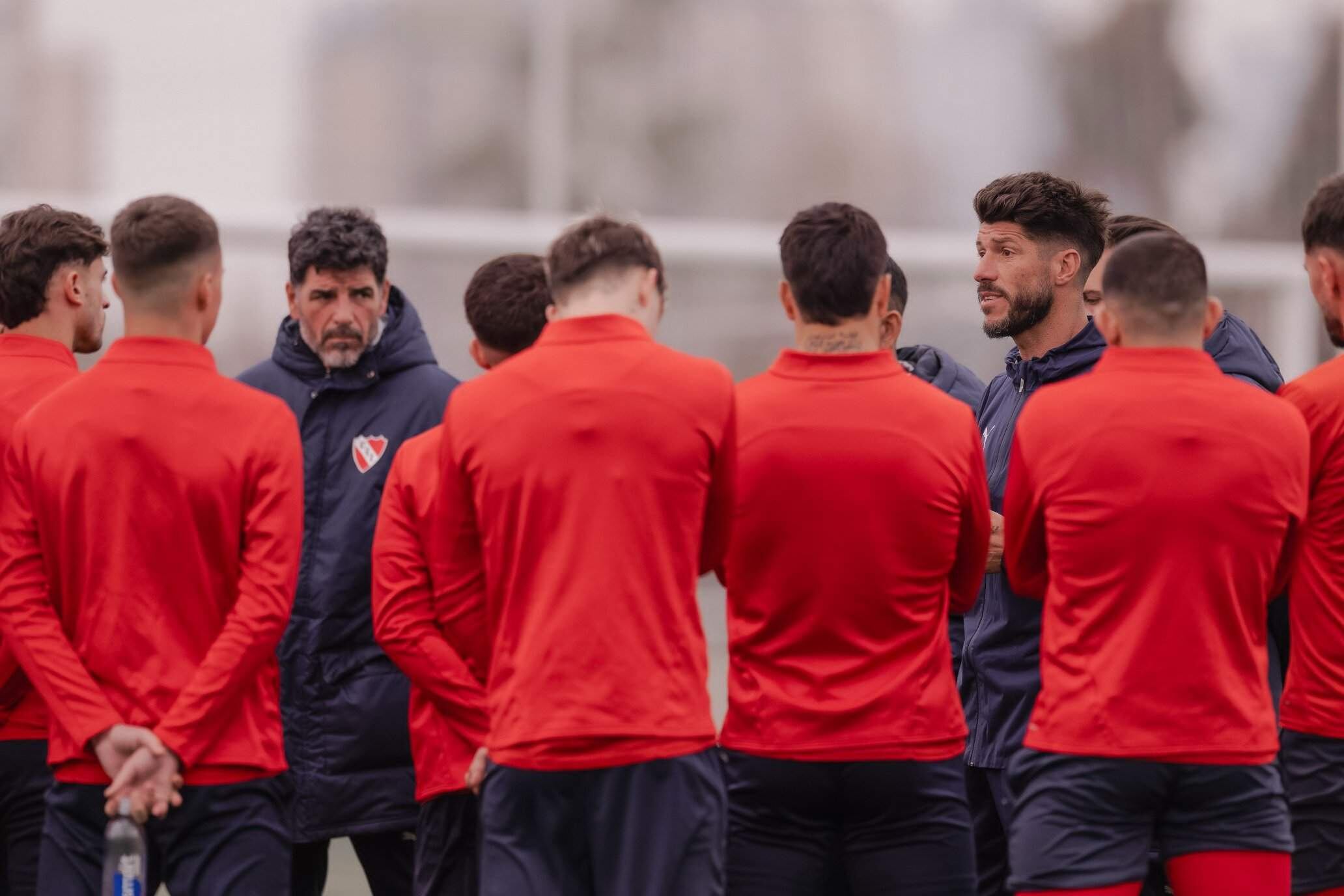 La dupla Matheu-Tuzzio dirigirá a Independiente a la espera de Quinteros